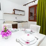 With Parking Space Biograd Na Moru, Biograd - 11327 Apartamento *