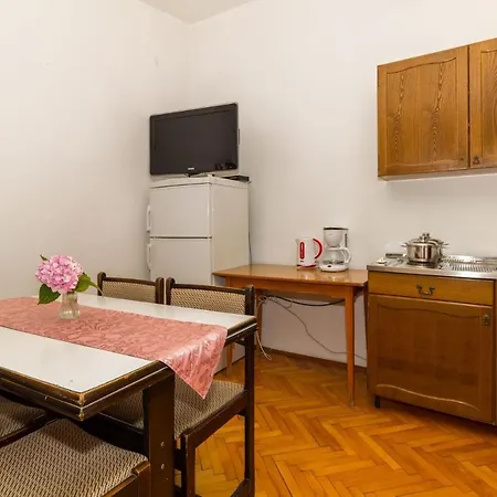 With Parking Space Biograd Na Moru, Biograd - 11327 アパート