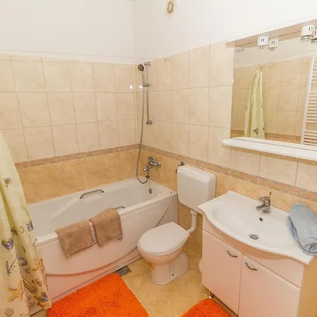 With Parking Space Biograd Na Moru, Biograd - 11327 Apartament *